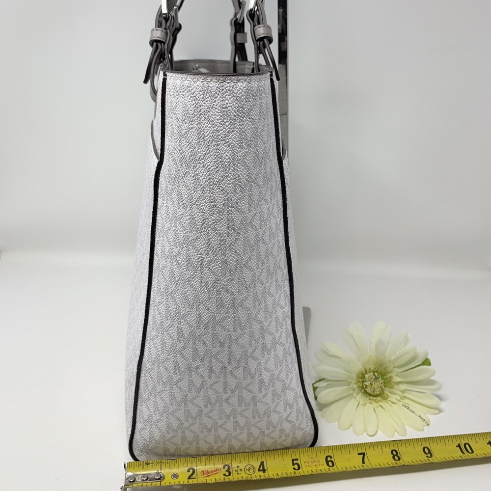 Michael Kors Commuter Large Tote and Wallet - Picture 3 of 16